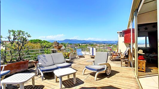 Appartement à vendre                 à Antibes                 - Val Claret