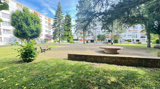 Appartement à louer à Le Plessis-Trévise - Centre-ville - Orly Parc