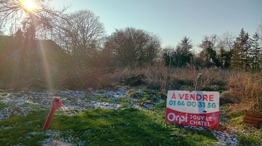 Terrain à vendre à Jouy-le-Châtel