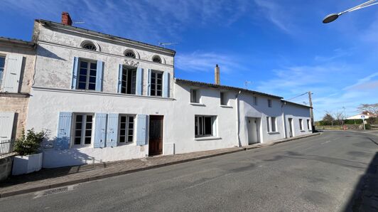 Maison à vendre à Corme-Royal