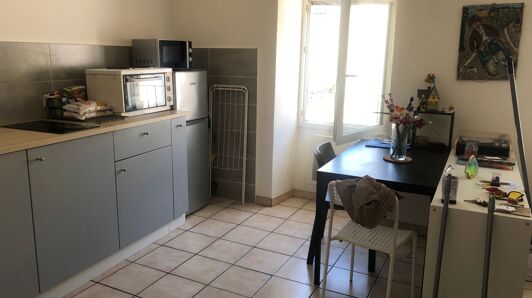 Appartement à louer à Aubenas - Centre-ville vignette-4