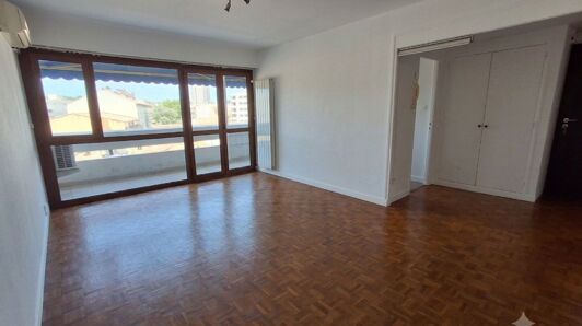 Appartement à louer, 82m², Nîmes