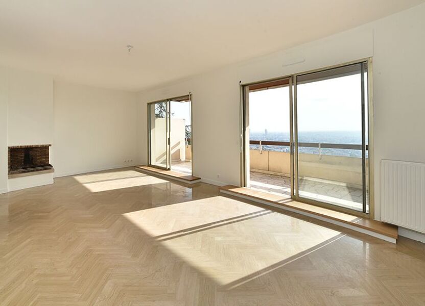 Appartement 5 pièce(s) 146.82 m²à louer Sainte-foy-les-lyon
