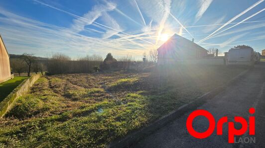 Terrain à vendre à Montigny-sur-Crécy