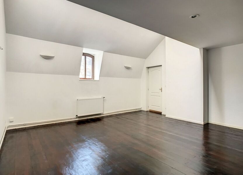 Appartement a louer - 4 pièce(s) - 107.24 m2 - Surfyn