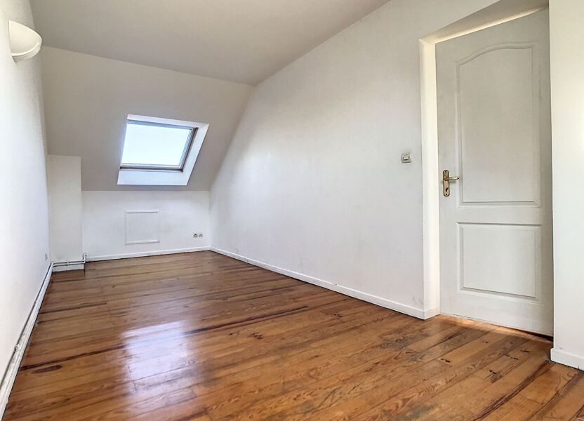 Appartement a louer - 4 pièce(s) - 107.24 m2 - Surfyn