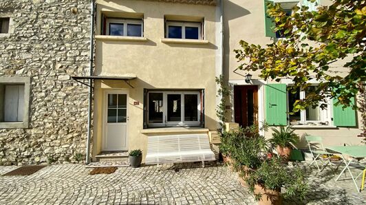 Maison à louer à Saint-Marcel-lès-Sauzet vignette-1