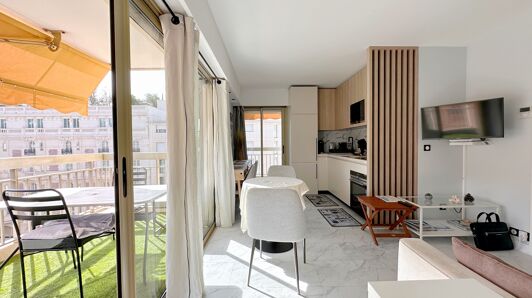 Appartement à vendre                 à Cannes                 - Centre-ville