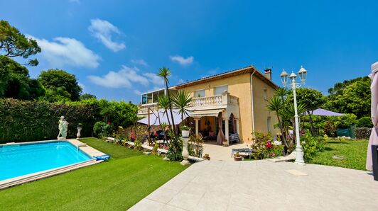 Maison à vendre                 à Villeneuve-Loubet                 - Ginestières - Essart