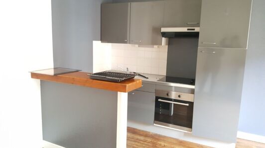 Appartement à louer à Beauvais - Centre-ville vignette-2