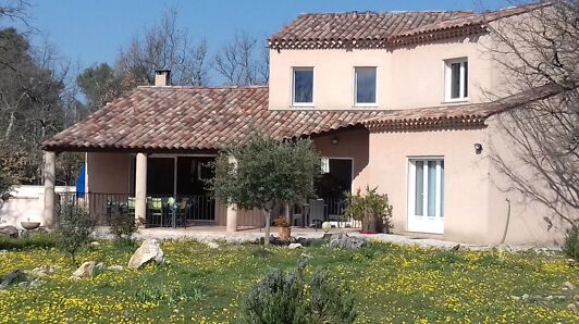 Maison à vendre à Régusse