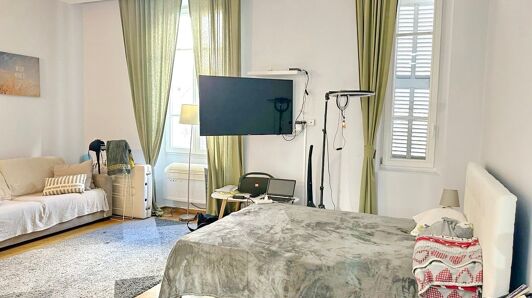 Appartement à vendre                 à Cannes                 - Centre-ville