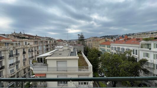 Appartement à louer à Nice - Carré d'or vignette-10