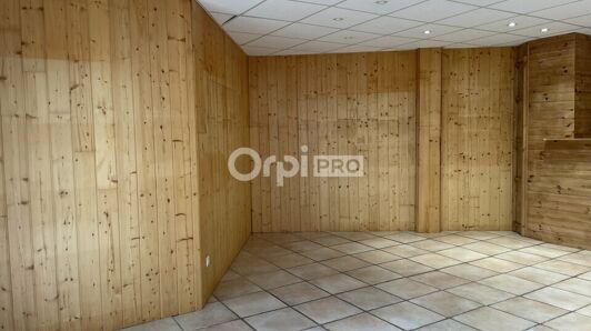 Local commercial à vendre à Germ
